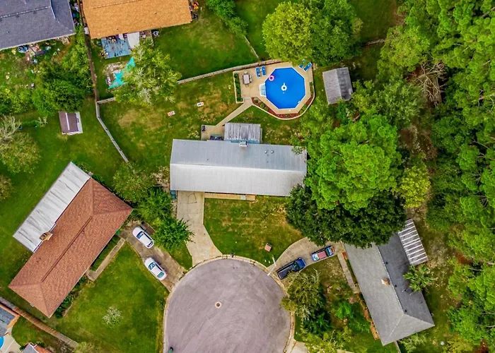 Holiday home Charming With Pool And Lanai Pensacola