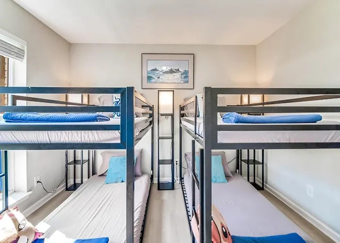 Charming With Pool And Lanai Holiday home Pensacola
