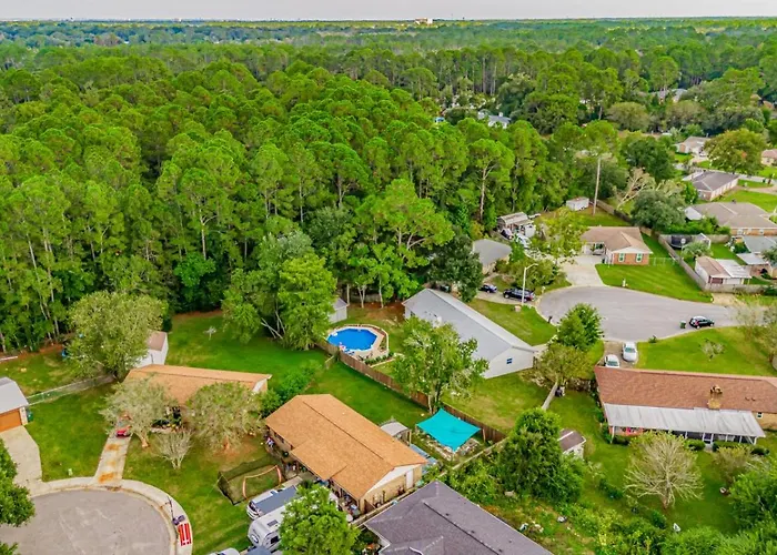 Holiday home Charming With Pool And Lanai Pensacola