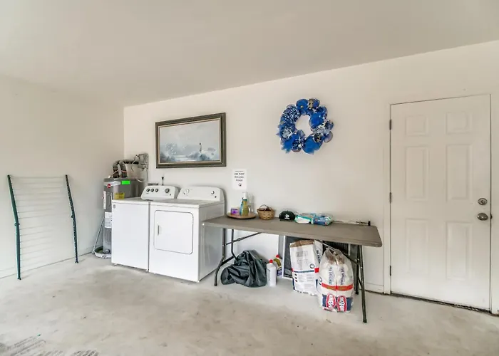 Holiday home Charming With Pool And Lanai Pensacola